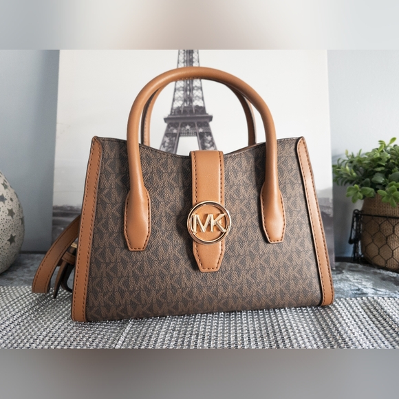 ❗️LOW START❗️Michael Kors Gabby Small Logo Satchel- NWT - Picture 3 of 16